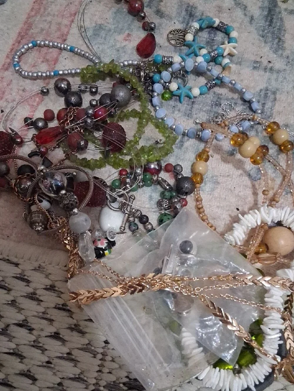 Assorted Women’s Beaded and Shell Bracelet Set in White, Green, Blue and Brown